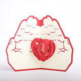 3D поздравительная открытка "Сердечко в ладошках"